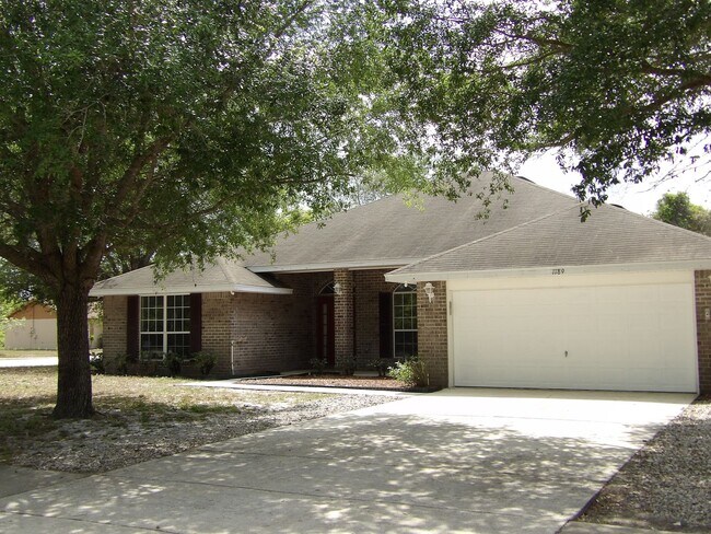 Building Photo - 4 Bedroom 2 Bath 2 Car Garage 2334 Sq Ft C...