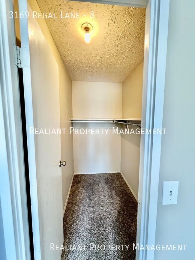 Building Photo - *** $250.00 OFF 1 MONTH'S RENT ***