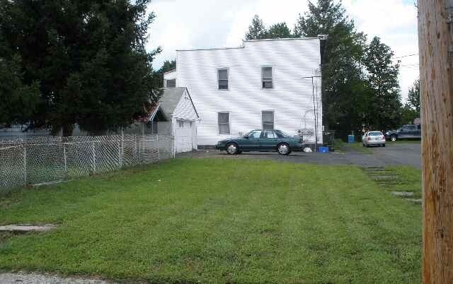 Building Photo - 98 Melville Ave