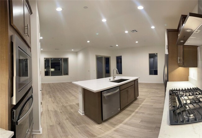 Building Photo - 11920 Shadeland Dr