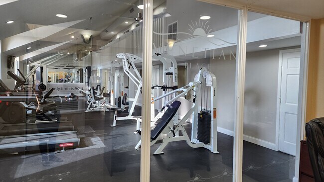 Building Photo - 4630 Commander Dr