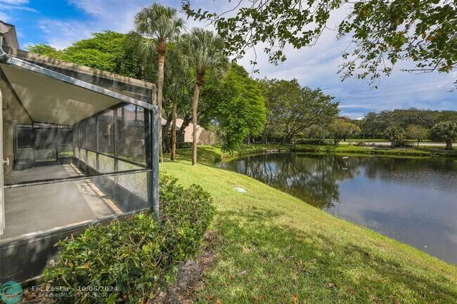 Building Photo - 9200 Chelsea Dr S