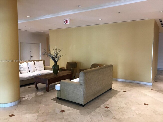 Building Photo - 1627 SW 37th Ave