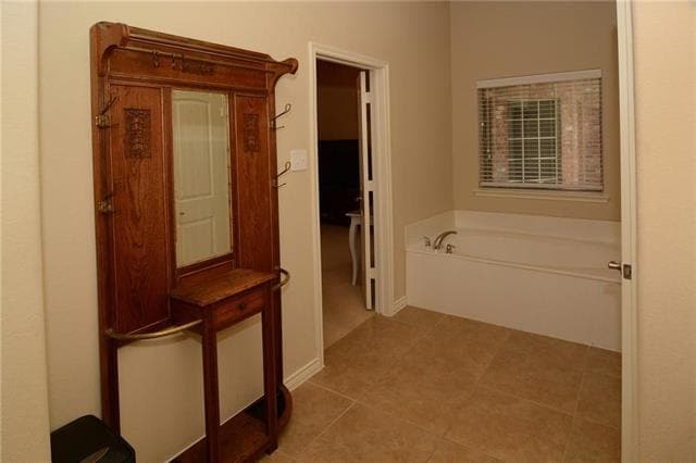 Building Photo - 5824 Silver Buckle Dr