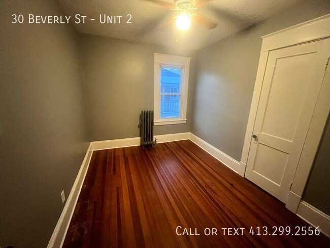 Building Photo - 30 Beverly St