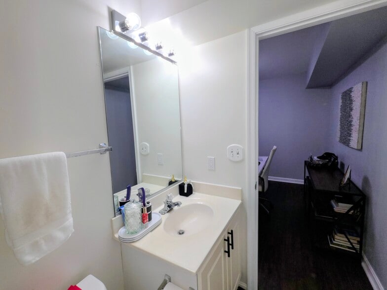 3rd bathroom( 2nd floor) - 5908 Founders Hill Dr