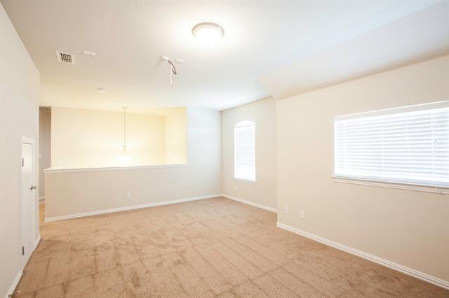 Building Photo - 907 Birchwood Dr