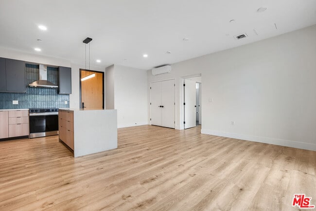 Building Photo - 5657 Virginia Ave