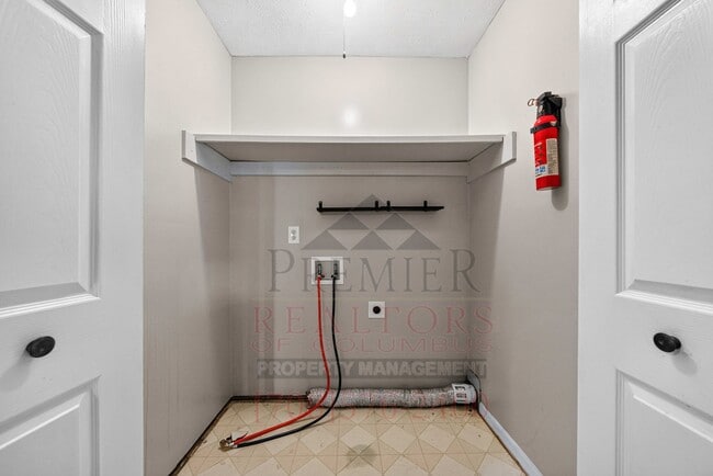 Building Photo - 4008 Penrod Dr