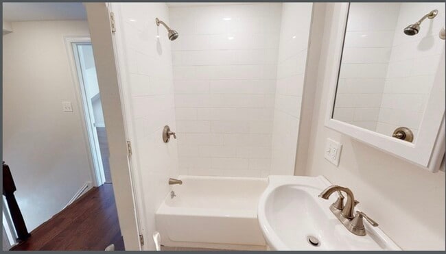 Building Photo - 37 Walnut Pl