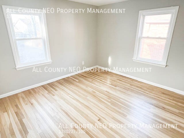 Building Photo - 13526 Cedar Rd