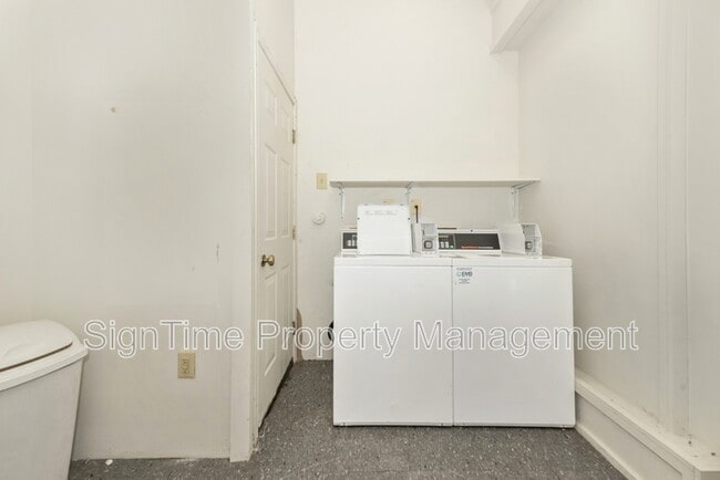 Building Photo - 796 Frederick St