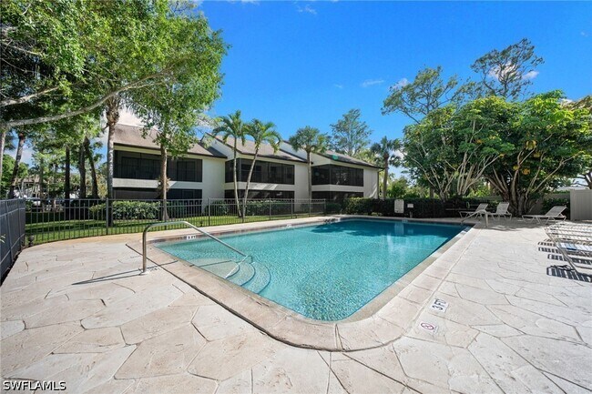 Building Photo - 1808 Kings Lake Blvd