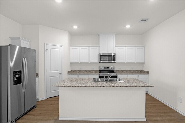 Building Photo - 3425 Marie Dr