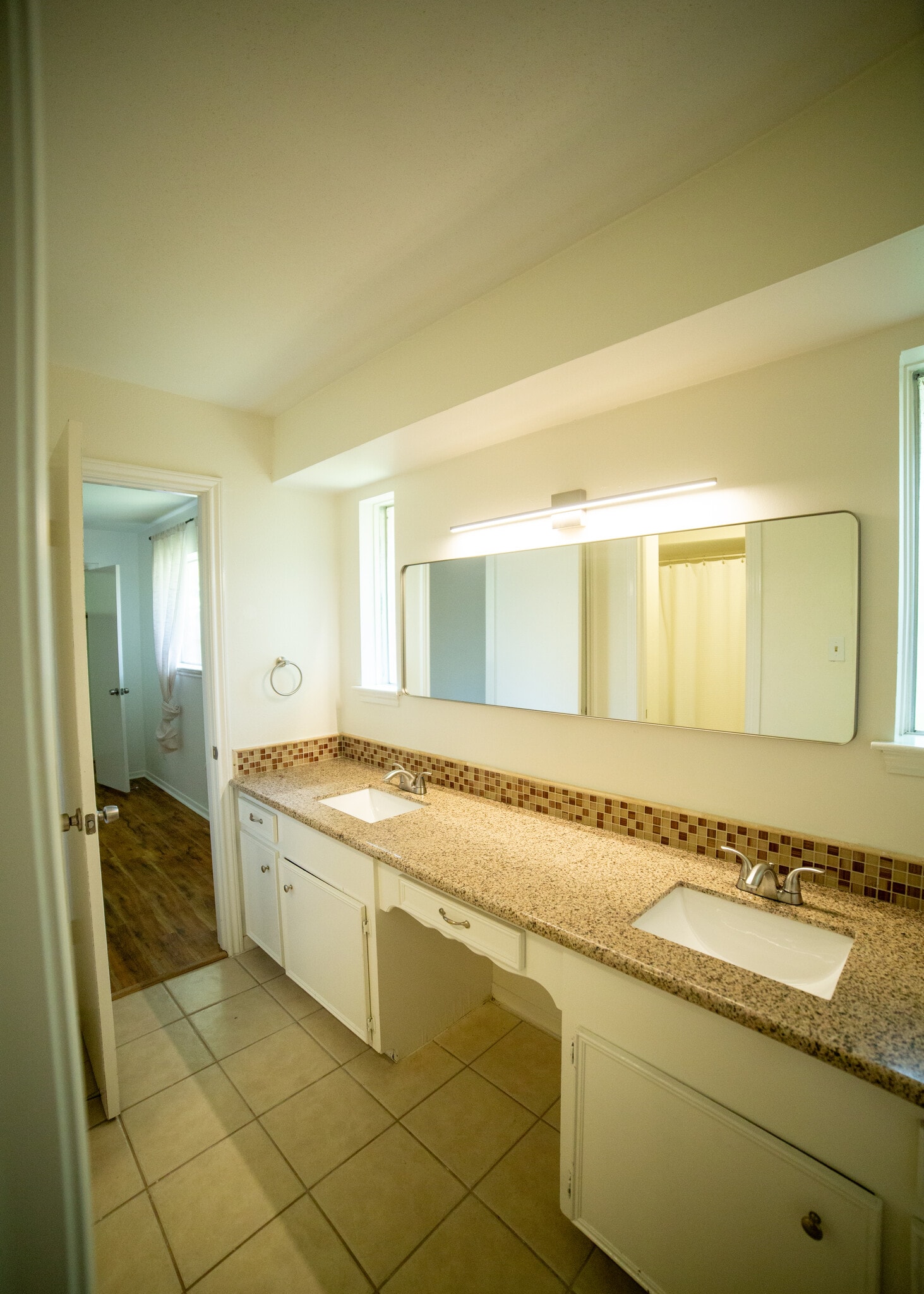Building Photo - 13602 Fernhill Dr