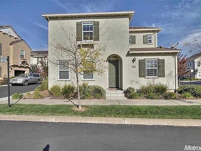 Building Photo - 9035 Crescenda Ln