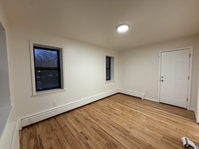 Building Photo - 1194 Dumont Ave