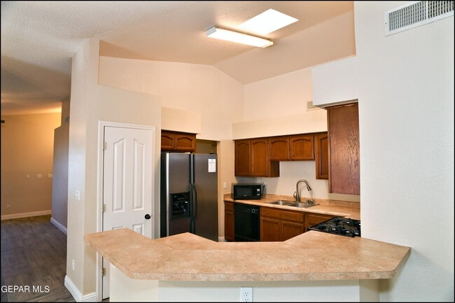 Building Photo - 3020 Tierra Mina Dr