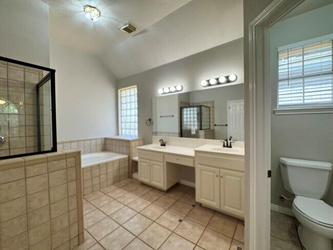 Building Photo - 5844 Back Bay Ln