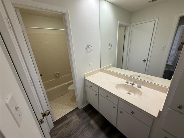 Building Photo - 5887 Westhaven Dr