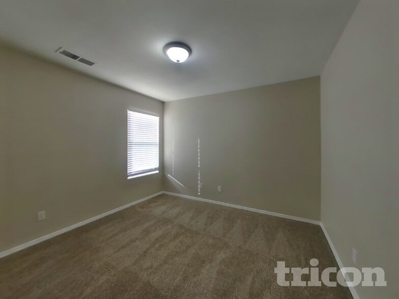 Building Photo - 7600 Snowy Egret Ct NW