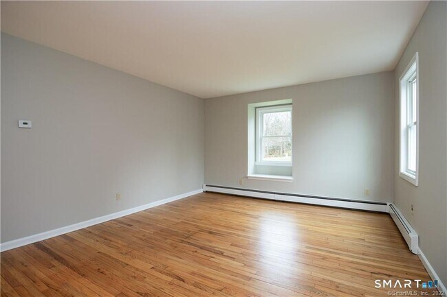 Building Photo - 2 Saddle Ridge Rd