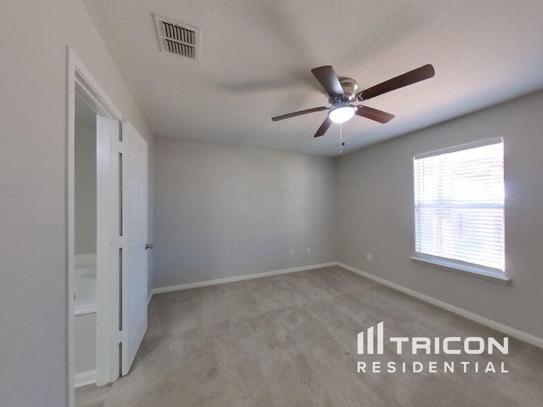 Building Photo - 11443 Coral Canyon