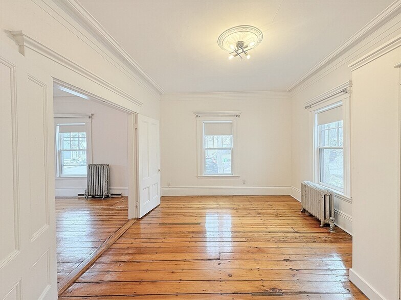 Building Photo - 269 Lamartine St