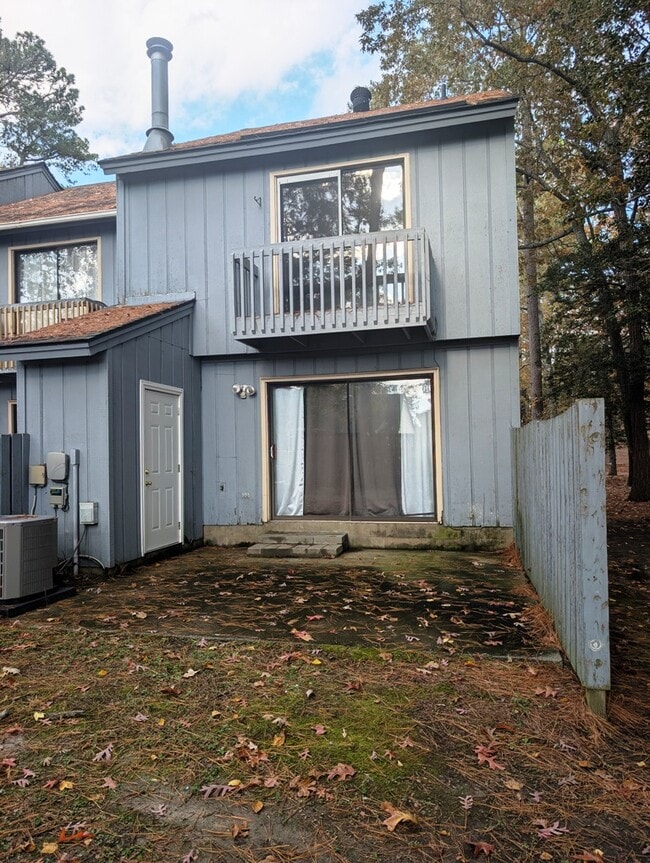 Building Photo - 3503 Christopher Dr NW