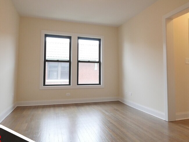 Building Photo - 2639 N Spaulding Ave