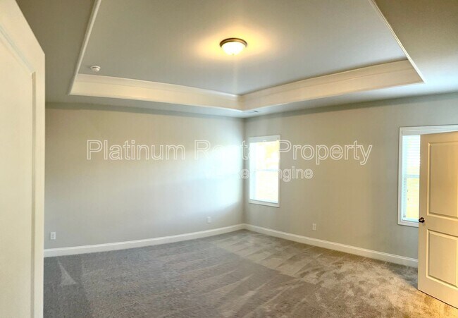 Building Photo - 4579 Silver Oak Dr SW