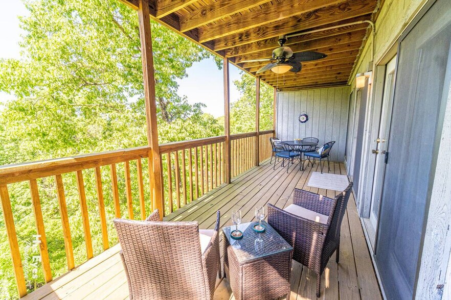 Building Photo - 5 Chandler Ln