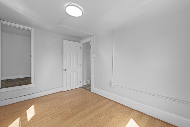 Building Photo - 520 Lincoln Ave