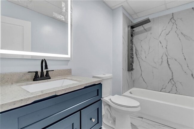 Building Photo - 135 Illinois St