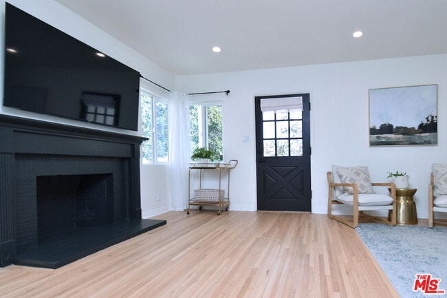 Building Photo - 6167 Costello Ave