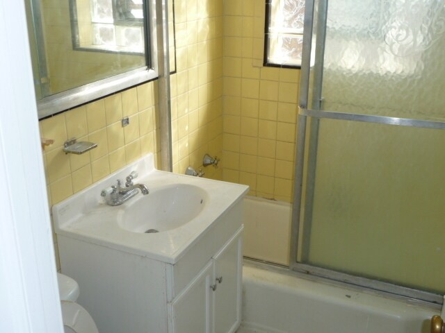 Building Photo - NORTH SIDE - Spacious 2BD/1BTH unit for rent!