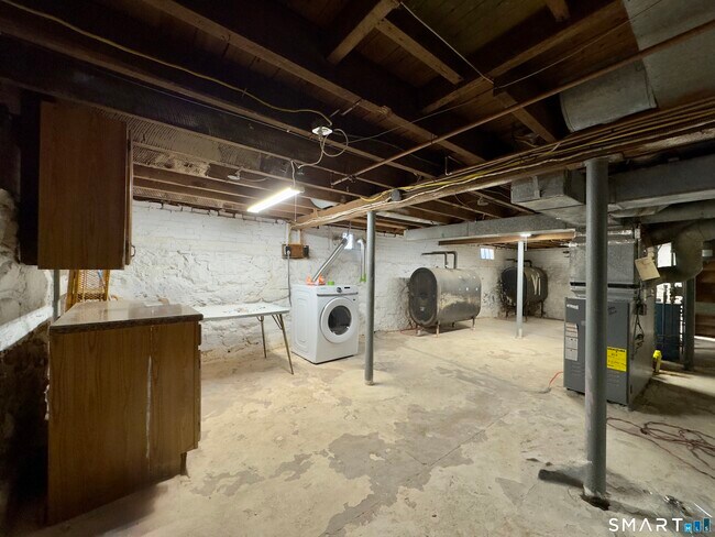 Building Photo - 186 W Washington St