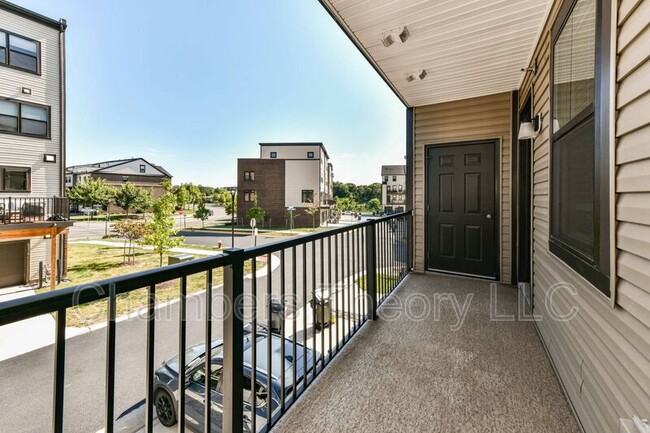 Building Photo - 43446 Stonewood Crossing Ter