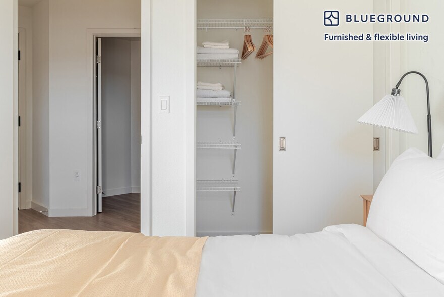 Building Photo - 100 Callan Ave