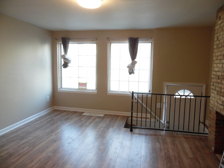 Building Photo - 105 S 18th St