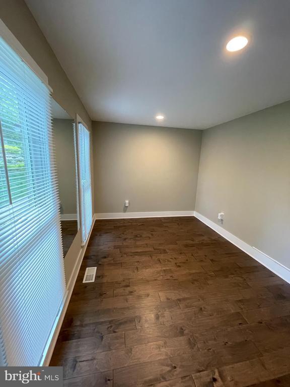 Building Photo - 3428 Reedy Dr