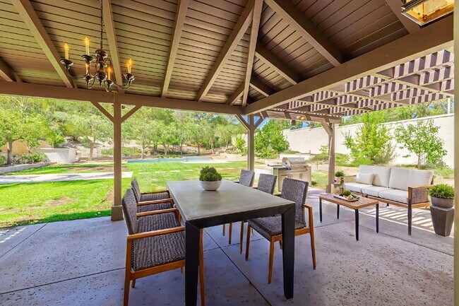 Building Photo - Executive 5-Bedroom Pool Home with Dual Master Suites in Stevenson Ranch