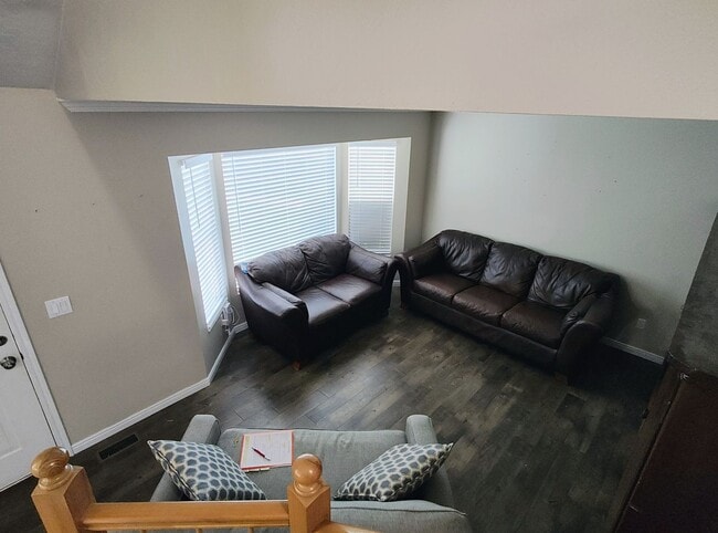 Building Photo - Great 4 Bd 3 Bath Home in Sandy
