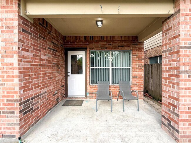 Building Photo - 5227 Brinkman Ct