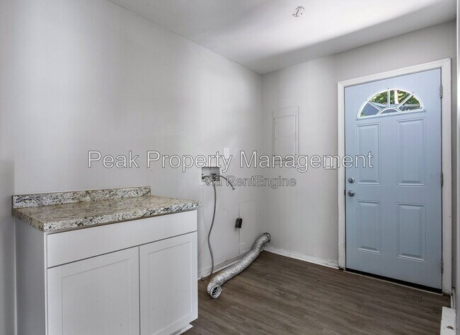 Building Photo - 3801 Grizzard Dr