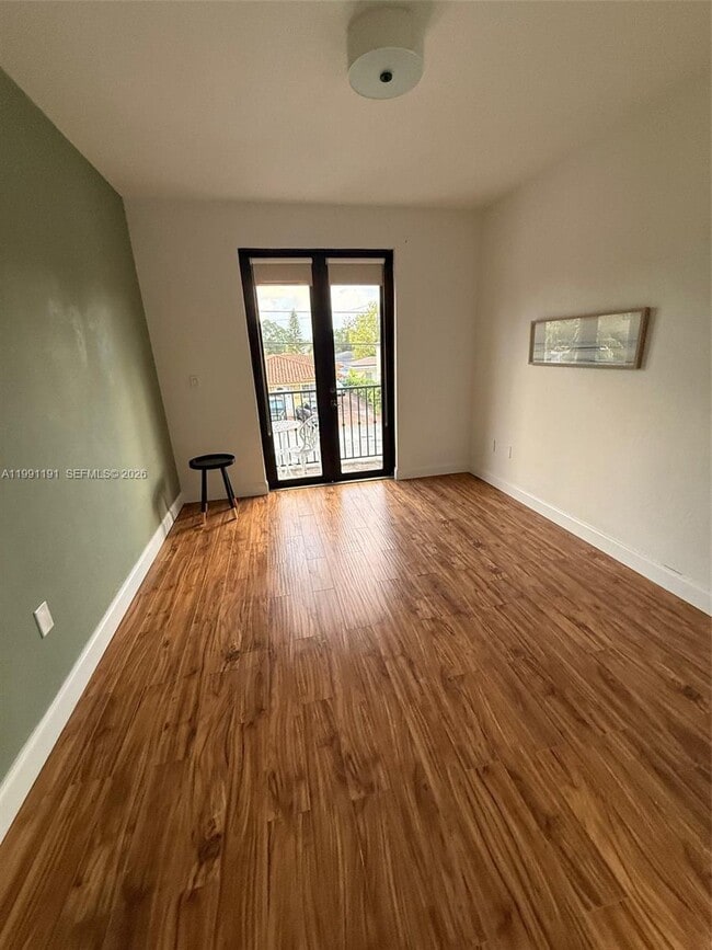 Building Photo - 3421 SW 13th Terrace