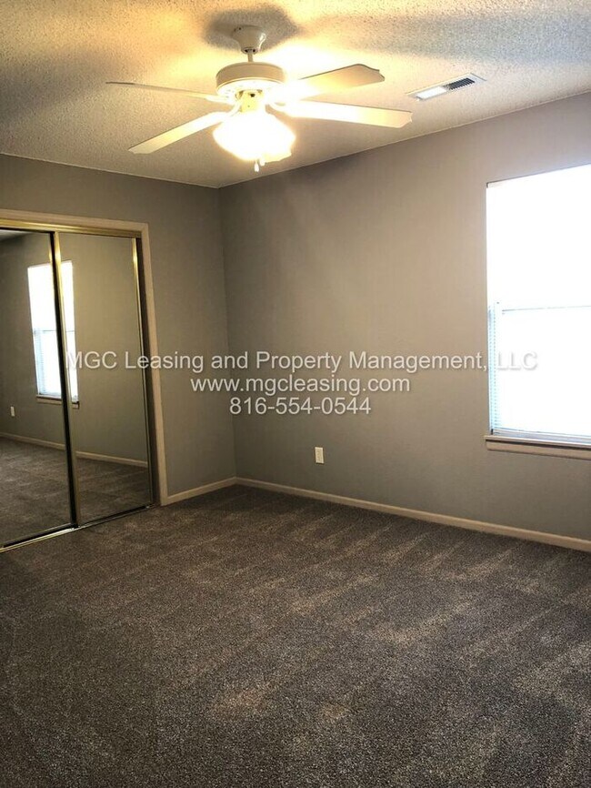 Building Photo - 811 Garden Way