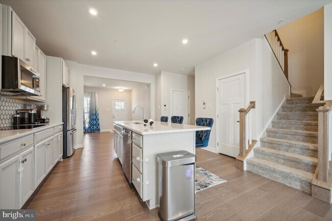 Building Photo - 8036 Milltown Cir
