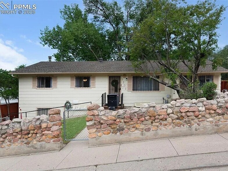 Building Photo - 2509 Royalty Ct