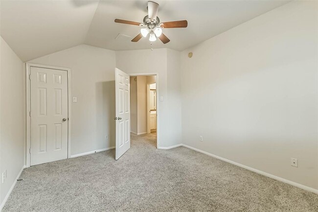 Building Photo - 12935 Bedford Falls Dr